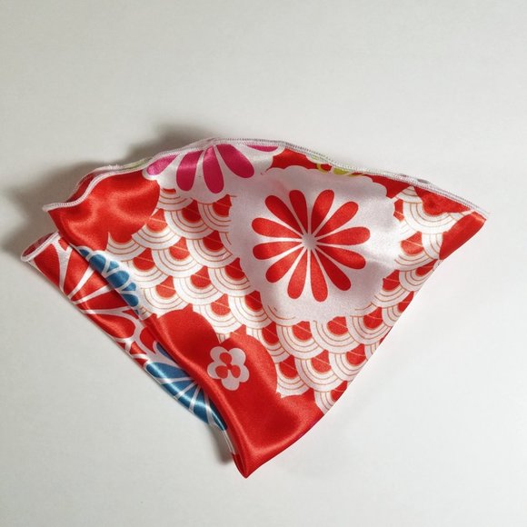 NEW 2-in-1 Round Pouf Pocket Square - Red Mod Floral Design - Picture 3 of 5